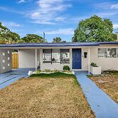 Pompano Beach Bungalow for 5!