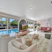 Poolside Paradise Dock & Pool!