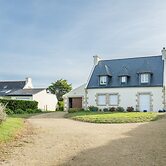 Apartment in Lampaul-plouarzel by the Beach