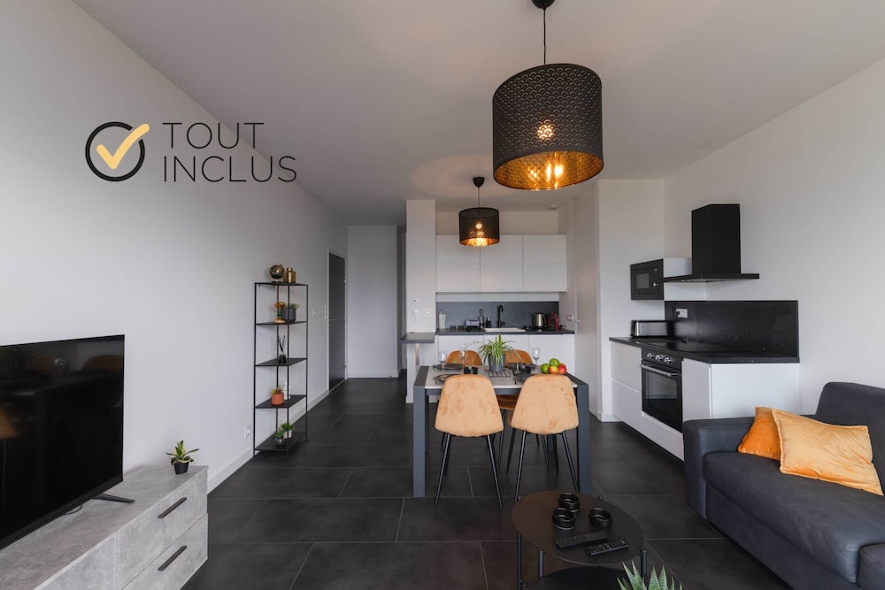 Apartment in Porspoder Near Plage du Bourg
