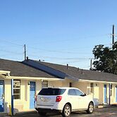 Cole Manor Motel By Oyo Love Field Market Center