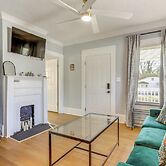 1 Mi to Ocmulgee Mounds: Charming Home w/ Yard!