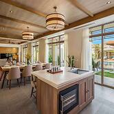 Luxe 3BR Villa: Pool, Breakfast & Housekeeping