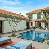 Luxe 5 Star Villa Private Pool Resort Access