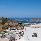 3 Paros All Season Villas