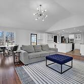 Chamblee Retreat 3BR Home w Spacious Porch