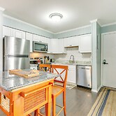 < 1 Mi to Coligny Beach Park: Condo w/ Tennis!