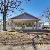 Deck & Lake Views: Modern Eagle Rock Gem