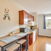 Smith Mountain Lake Condo w/ Pool Access