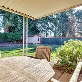 10 Mi to Portland: Greenway Neighborhood Home