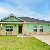 Modern Port Isabel Home: Coastal Family Home!