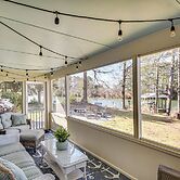 Dine Al Fresco: Reedville Home w/ Dock