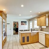 6 Mi to Hersheypark: Family Getaway w/ Fire Pit