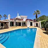 Alvor Traditional Villa by Homing