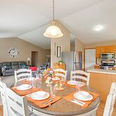 17 Mi to Columbus: Pickerington Home w/ Fire Pit!