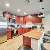 4 Mi to Bradenton Riverwalk: Cozy Home w/ Patio!