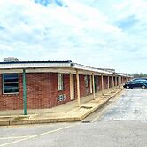 Shamrock Kings Inn By Oyo Marked Tree I-555
