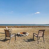 11 Mi to Chincoteague: Atlantic Home w/ Decks!