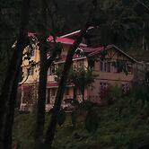 oak valley retreat homestay hostel cafe