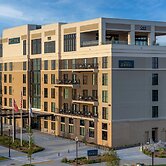 Hotel Avail Rogers, Tapestry Collection By Hilton