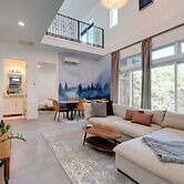 Near Lake Travis & Marina: Modern Austin Getaway!