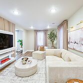 Serene & Updated Escape: 1 Mi to Heritage Landing