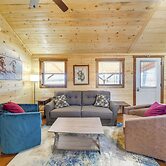 31 Mi to Louisville: Cabin on 235 Acres!