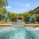 Avatar Lakefront Villa - Heated Pool & Cinema in Miami