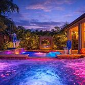 5BR Lakefront Villa - 4K Cinema - Heated Pool & Spa