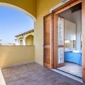 Cozy Flat Just Steps From the Beach