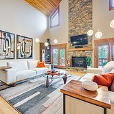 Gorgeous Home w/ Mt Rainier Views: 4 Mi to Poulsbo