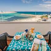 Breathtaking Seaview Apartment in Porto Torres