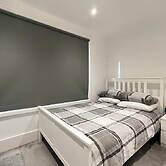 Spacious1br-6guests-walktoshops-fastwifi