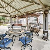 Pets Welcome: Home w/ Deck & Patio in Hockley!