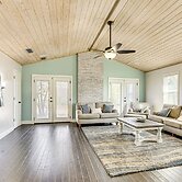 12 Mi to Pcb: 'the Whales Tale w/ Patio & Grill