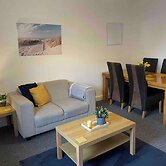 3br-sleeps6-parking-patio-nearcoast