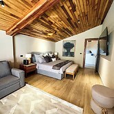 Serenzzo Hotel & Cuisine