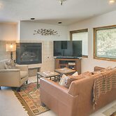 Walk to Dtwn Ketchum: Mtn-view Condo, Pool Access