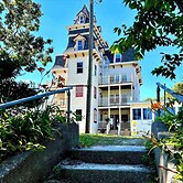 The Glen Cove Hotel & Restaurant