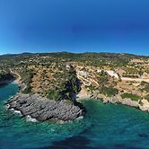 Mikro Nisi Studios & Apartments