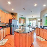 10 Mi to Dtwn Greensboro: Family Gem w/ Yard