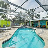 Charming Art-filled Cottage w/ Private Pool!