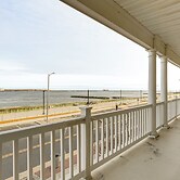 Steps to Shore: Spacious Atlantic City Retreat!