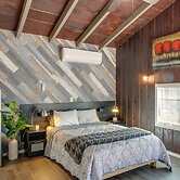 Private Deck & Views: Frazier Mountain Cabin