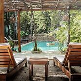 Jungle Resort Suites & Private Pool