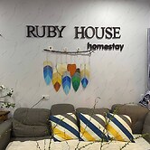Ruby House, 3 Bedroom Apartment, Beachside