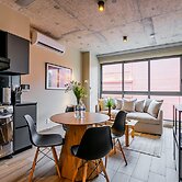 w Majestic 1BR w Great Pool in Centriqo