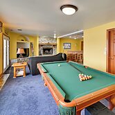 Hot Tub & Dock: Waterfront Lake Hamilton Home