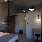 ILION Air Host - Near Athens International Airport