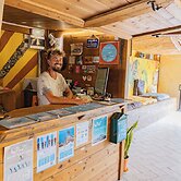 Los Amigos Nest Hostel